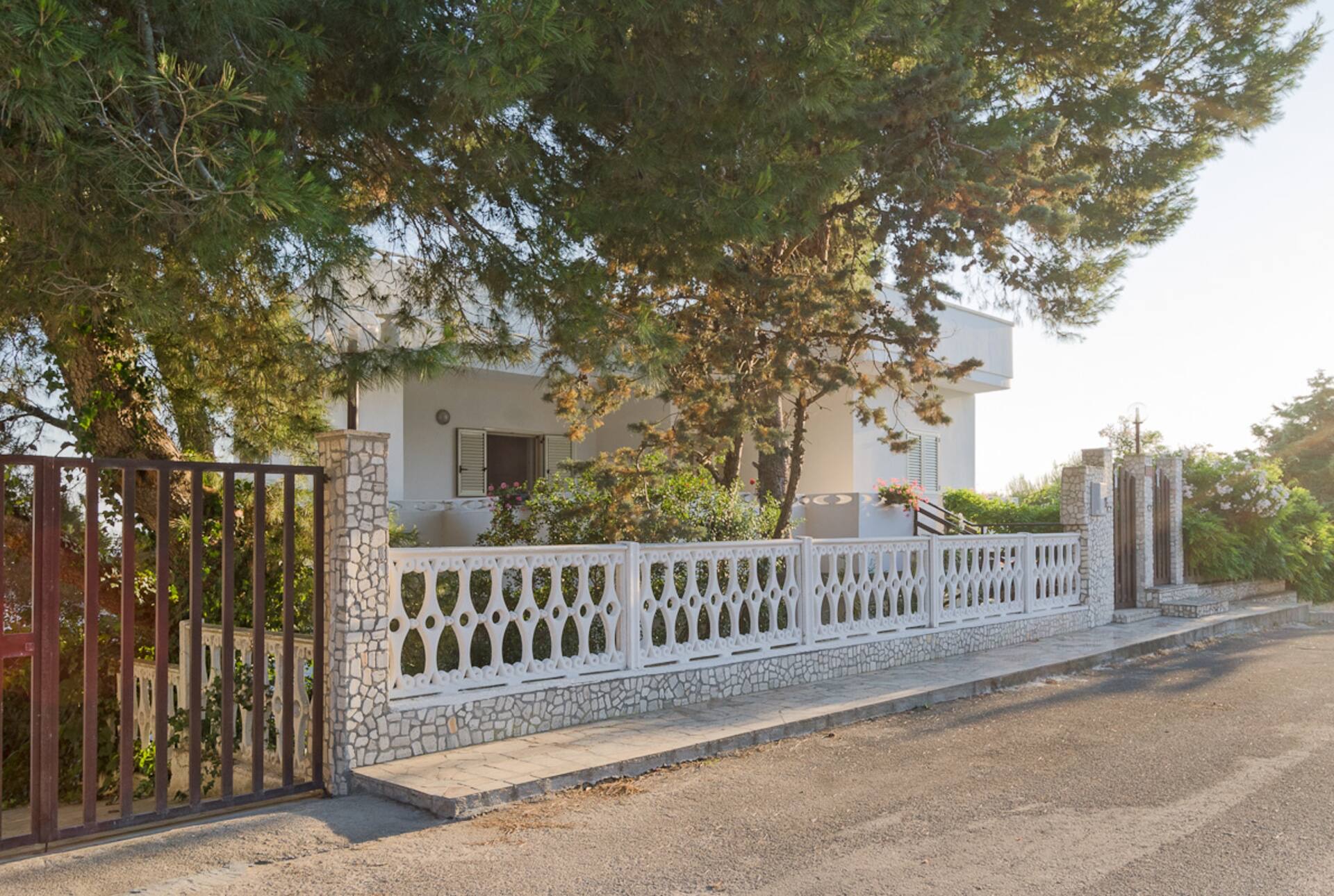 Facciata laterale della villa