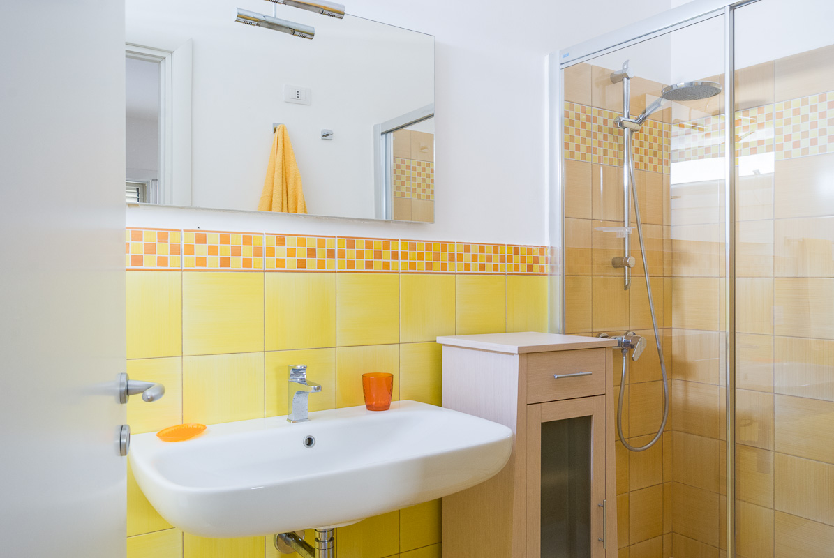 Bagno padronale con doccia